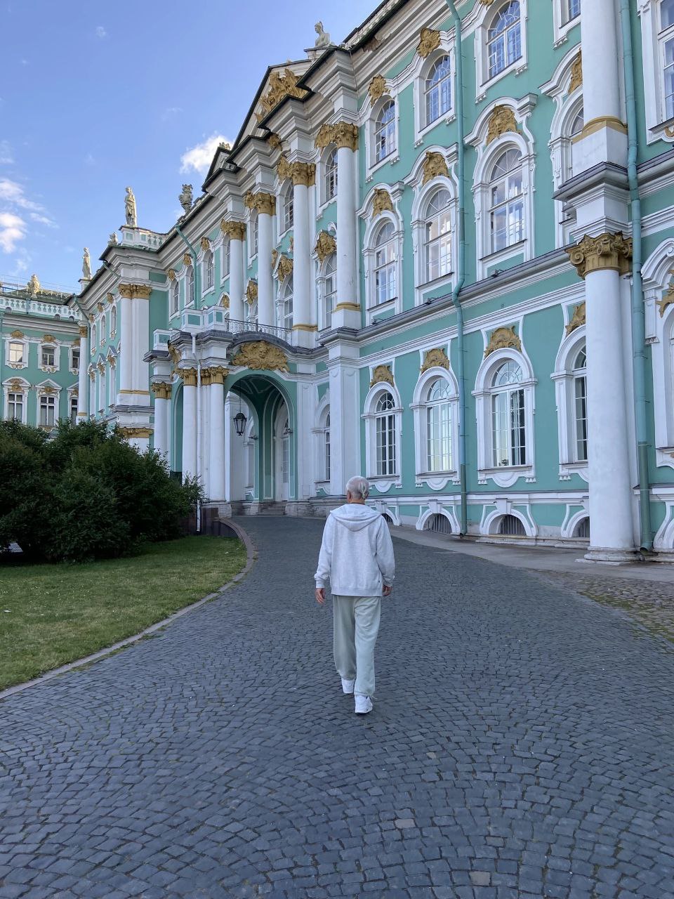 В раздел "Статьи" добавлена первая часть статьи Александра Хакимова "Программа «Разумный диалог». Радислав Гандапас"